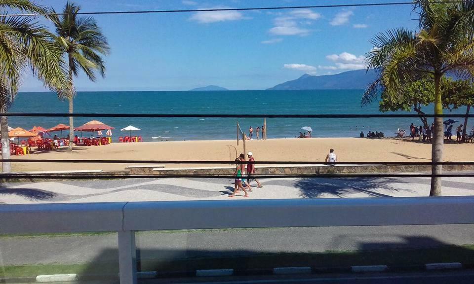 Ap Na Avenida Da Praia 卡拉瓜塔图巴 外观 照片